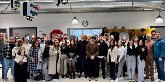 Gruppenfoto ICEM WiSe 2024/2025 Gruppenfoto des Kurses International Coworking and Entrepreneurial Management im Wintersemester 2024/2025 in Bochum