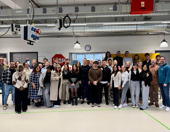 Group photo of the International Coworking and Entrepreneurial Management course in the winter term 2024